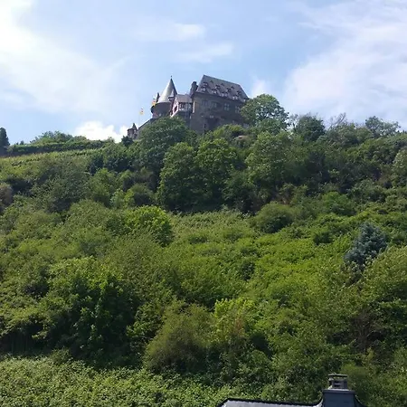 Schoene Wohnung Im Jugendstilhaus Im Weltkulturerbe Сasa de vacaciones Bacharach