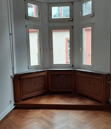 Schoene Wohnung Im Jugendstilhaus Im Weltkulturerbe Сasa de vacaciones Bacharach